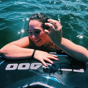 Meet your Posher, Emma